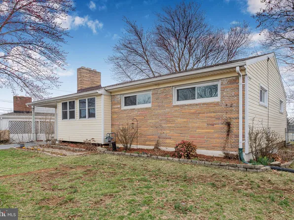 17629 York Rd, Hagerstown, MD 21740