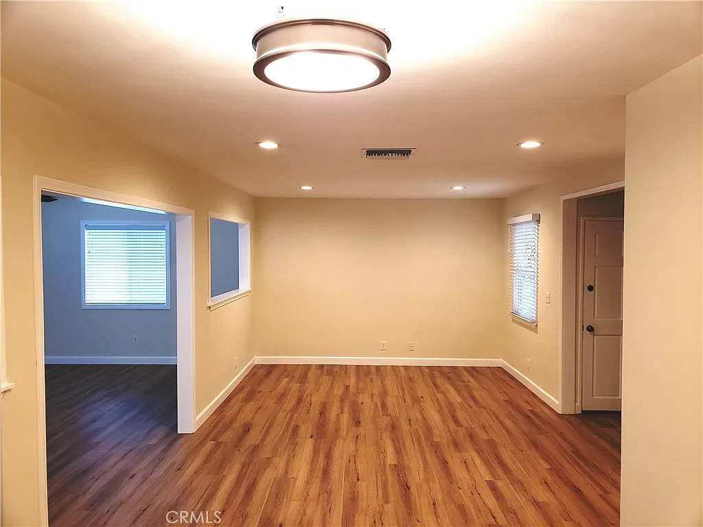 3 bed, 1755 sqft, $4,000 — Photo 3