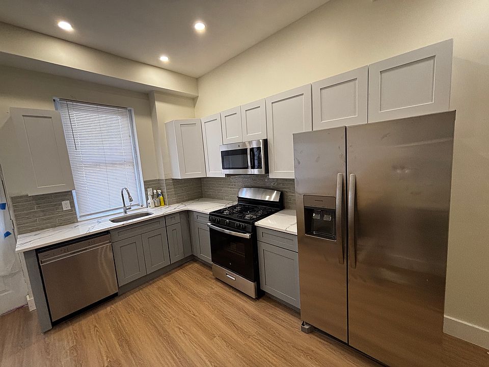 1st image of 428 N 32nd St #1