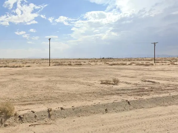 1021 Paraguay Ave, Thermal, CA 92274