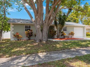 1862 11th St SW, Largo, FL 33778