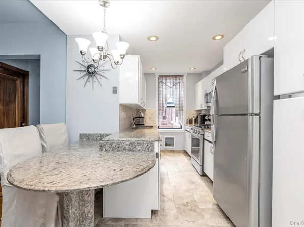 160-15 Powells Cove Boulevard #C202, Beechhurst, NY 11357