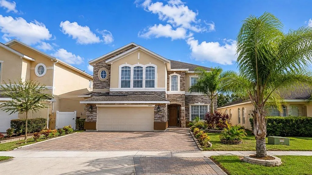 4 bed, 2.5 bath, 2944 sqft, $2,875 — Photo 1