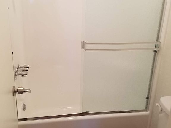 4th image of 324 E 20th St APT 23