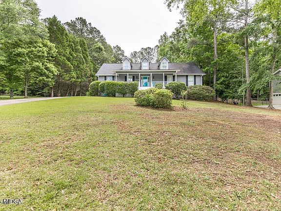 3rd image of 202 Rivoli Oaks Dr