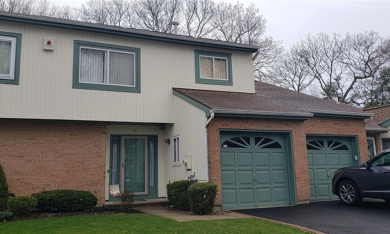 18 Timber Ridge Drive, Holtsville, NY 11742 Zillow