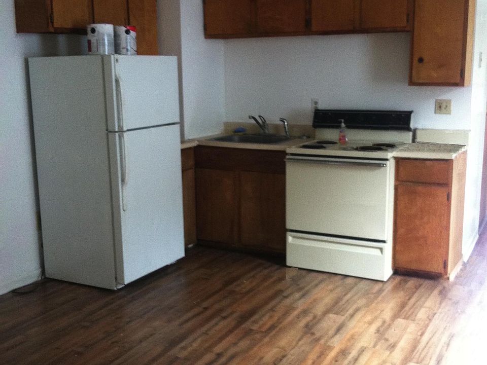 1st image of 5 Kennedy Ave Unit 3