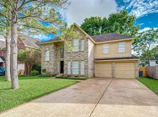 1018 Chesterwood Dr, Pearland, TX 77581