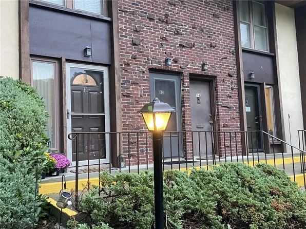 11 Cedar Court #11, Selden, NY 11784