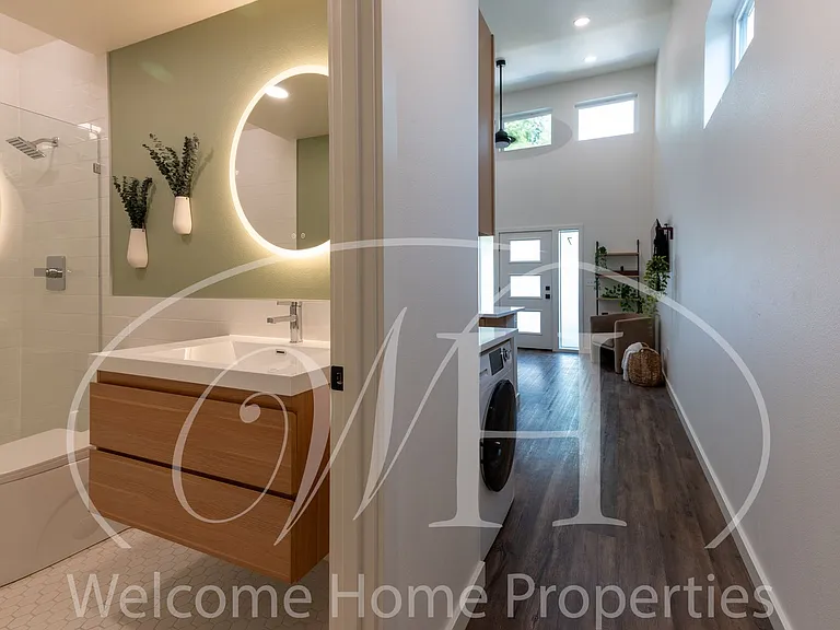 159 SE Sparrows Pl — Photo 37