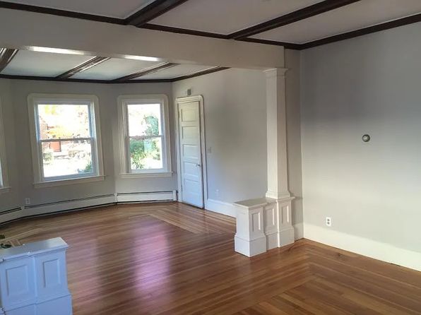 178 Oak Hill Ave #1