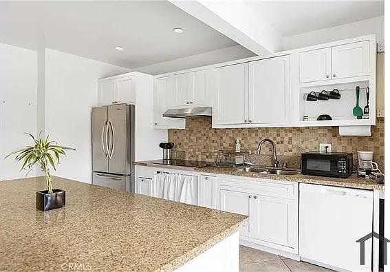2754 Kenwood Ave — Photo 39