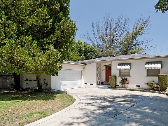 3rd image of 6518 Glade Ave