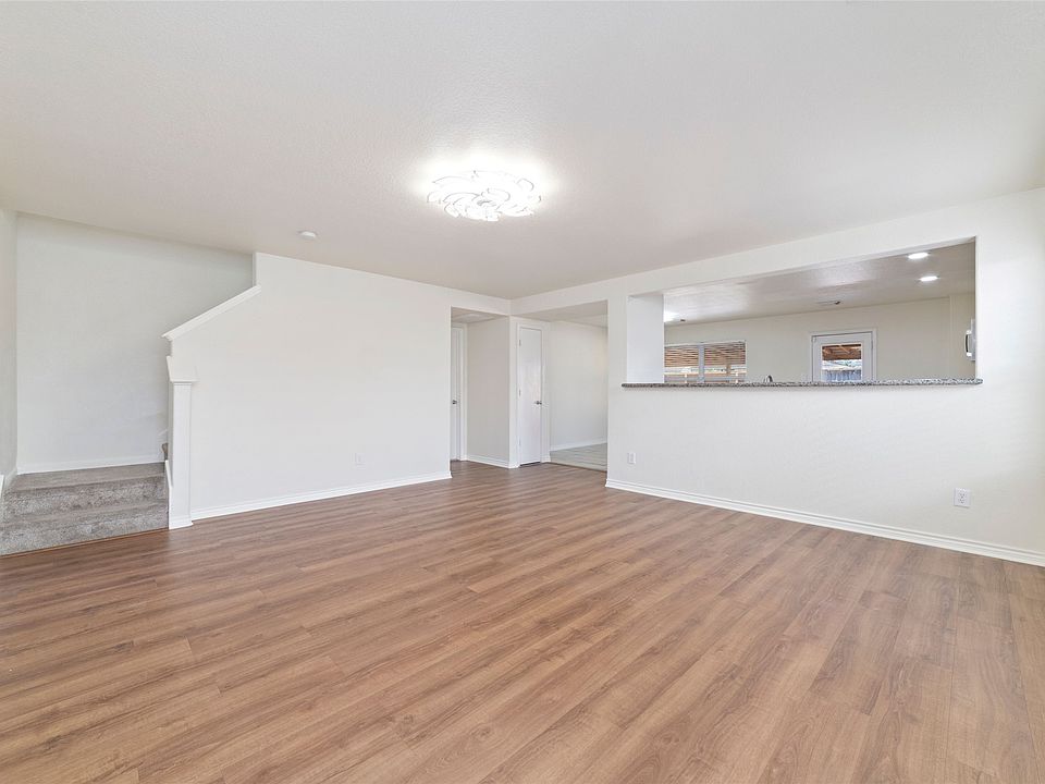 1st image of 8418 Village Rose Ln #8418