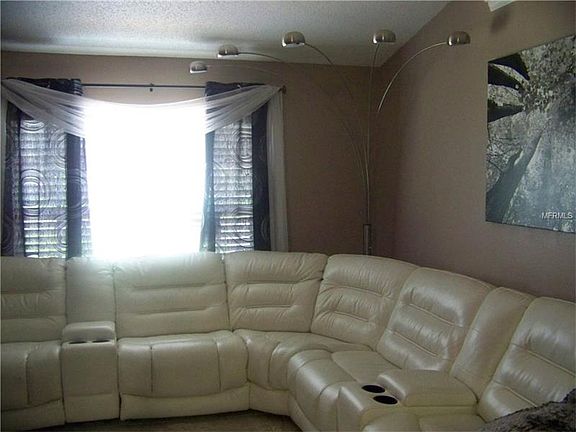 5th image of 1251 Pine Ln