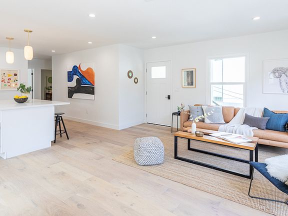 4th image of 2034 5th St APT C