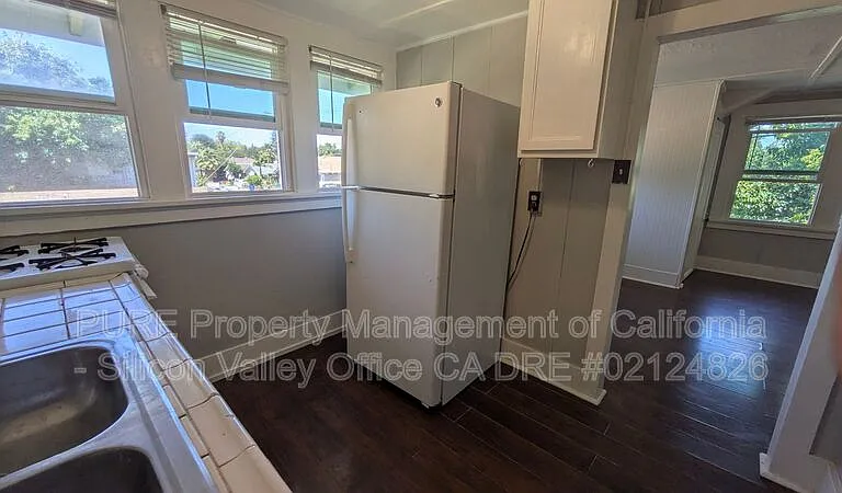 373 Richmond Ave #4 — Photo 5
