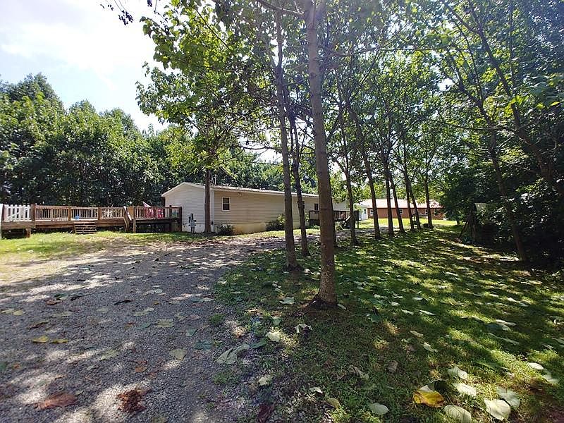 1st image of 465 Lavender Ln