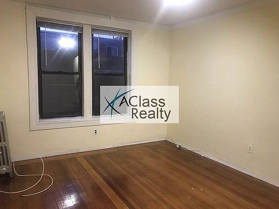 4th image of 2456 44th St APT 1D