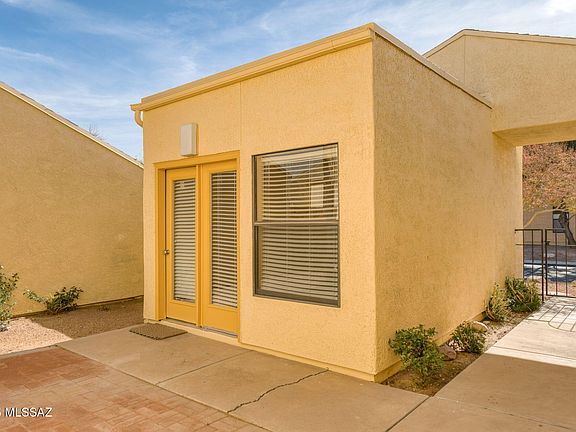 4th image of 5250 E Woodspring Dr