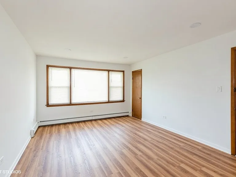 14450 Jefferson Ave #2W — Photo 3