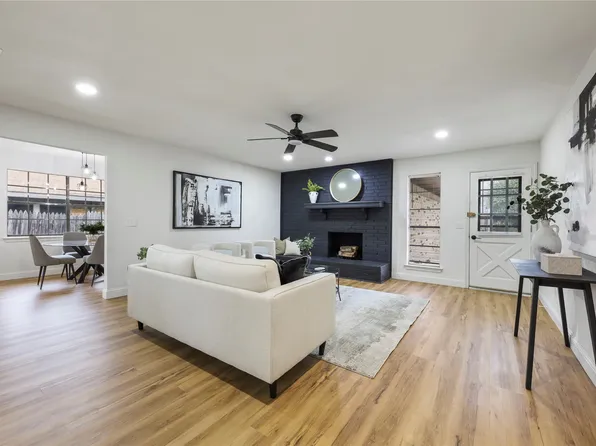 1585 College Pkwy, Lewisville, TX 75077