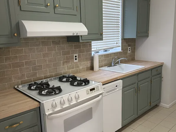 2 Courtmel Rd, Mount Kisco, NY 10549