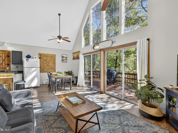 218 Mulberry Ln, Mount Jackson, VA 22842