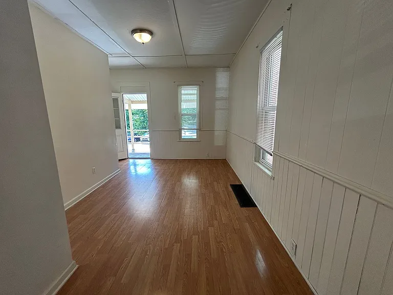 144 N Broad St — Photo 5
