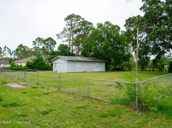 1624 Lizette St SE, Palm Bay, FL 32909