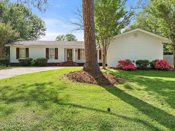 220 Hannah Dr, Clinton, MS 39056