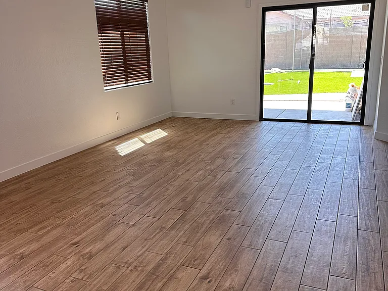 2331 W Branham Ln — Photo 4