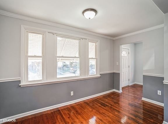 3rd image of 7345 S Eberhart Ave