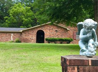 1968 Elvis Presley Dr, Tupelo, MS 38804