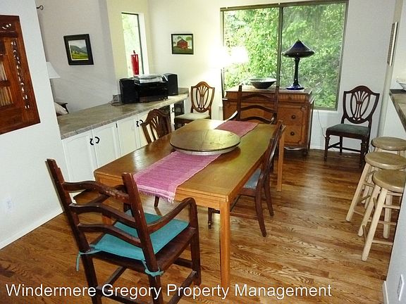 5th image of 10905 NE 41st Dr #1