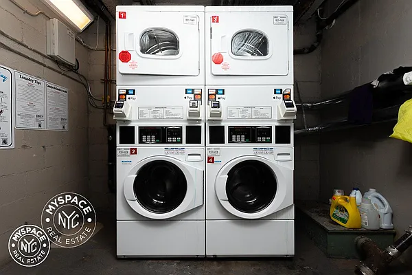 Rented by MySpaceNYC | media 39