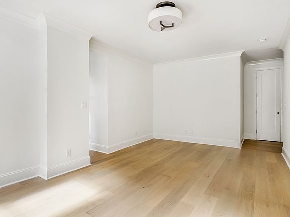 4th image of 220 W 24th St APT 5G