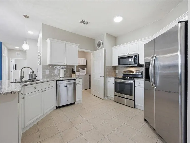 301 W Ridge Rd #301 — Photo 5