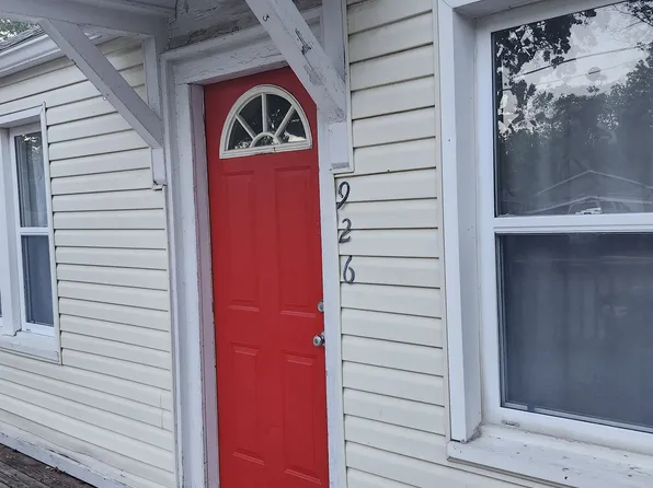 926 W Sycamore St, Nevada, MO 64772