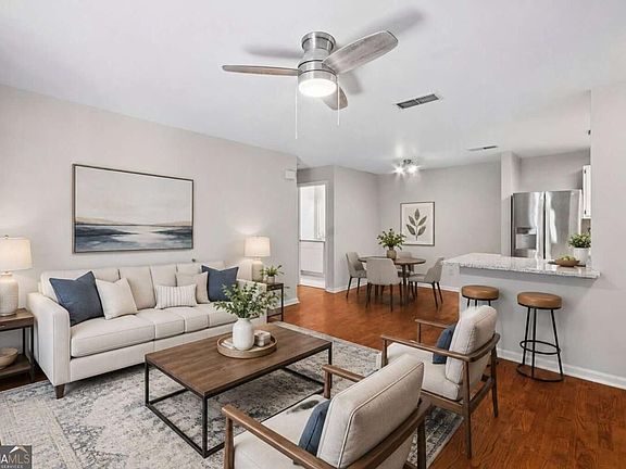 3rd image of 305 Granville Ct