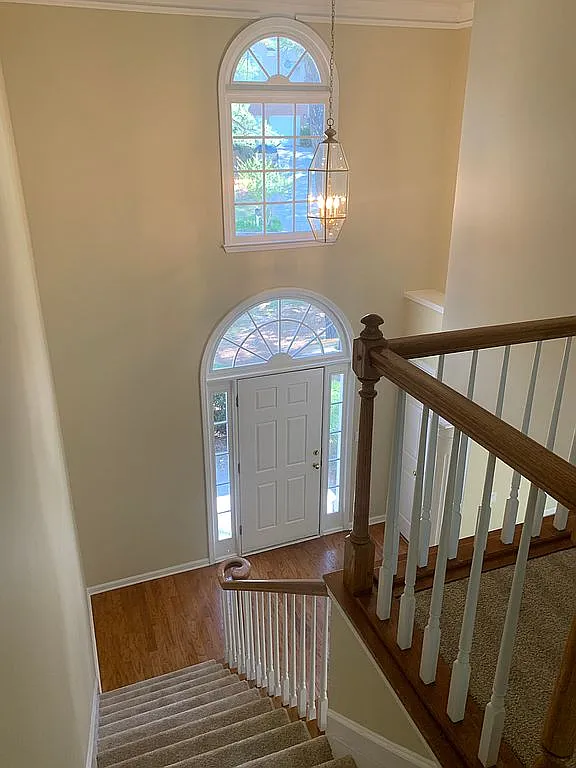 2517 Roseberry Ln photo 1