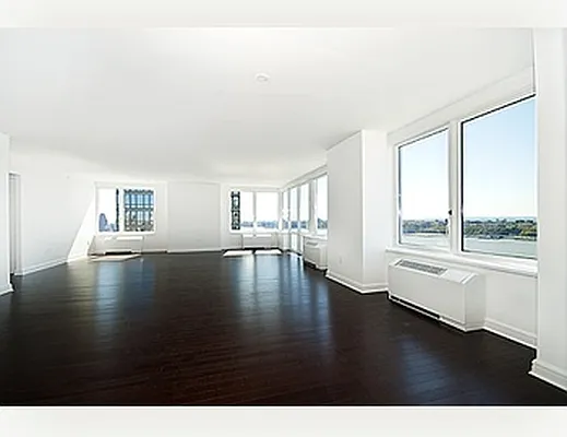 Sold by Nest Seekers International | media 14