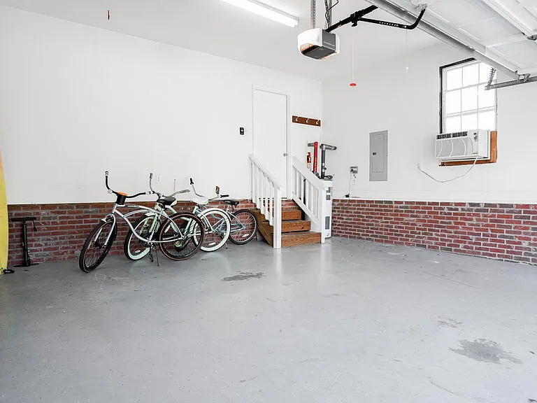 226 Adele Ct — Photo 16