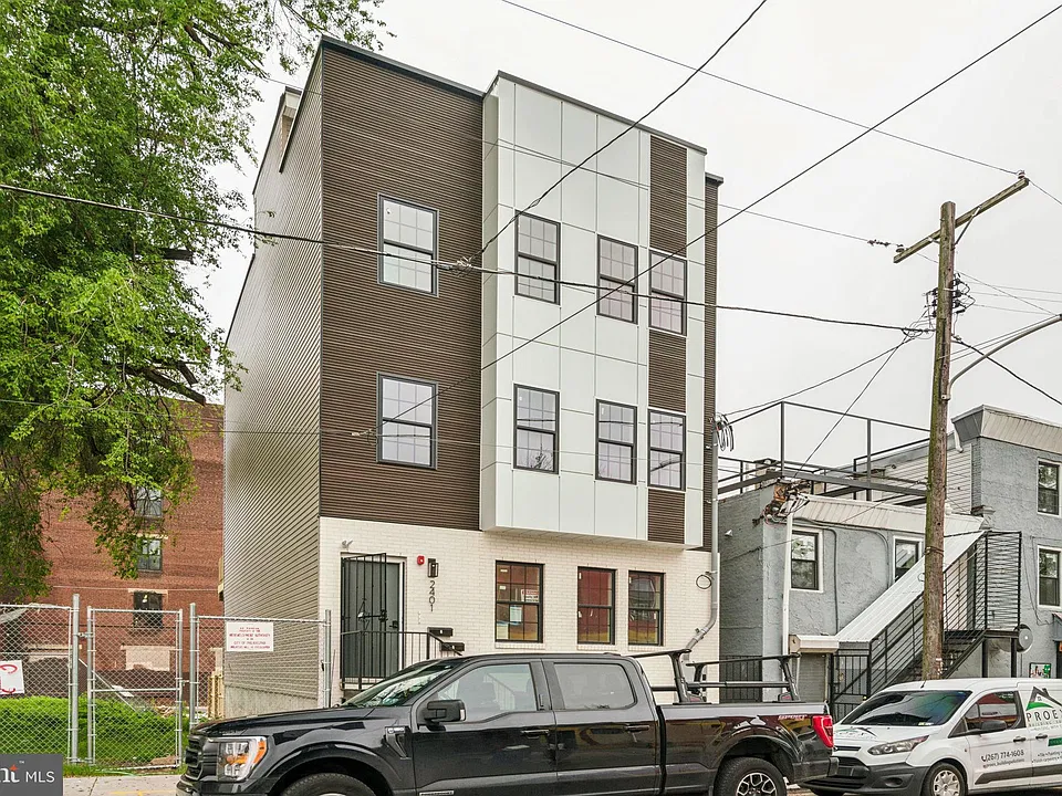 2401 N 3rd St #2