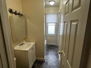 2749 N 34th St, Milwaukee, WI 53210