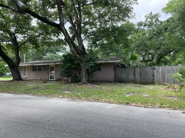 1687 Pringle Cir, Biloxi, MS 39531