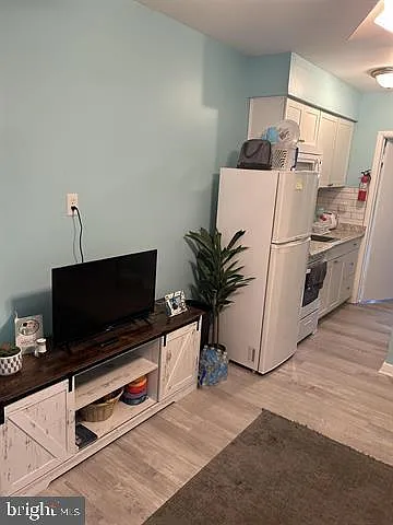9401 Pacific Ave #7 — Photo 2