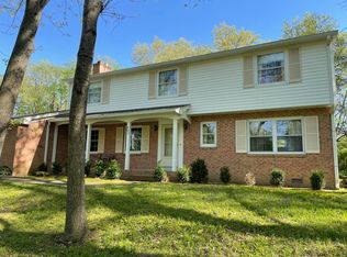 407 Douglas Dr, Olney, IL 62450