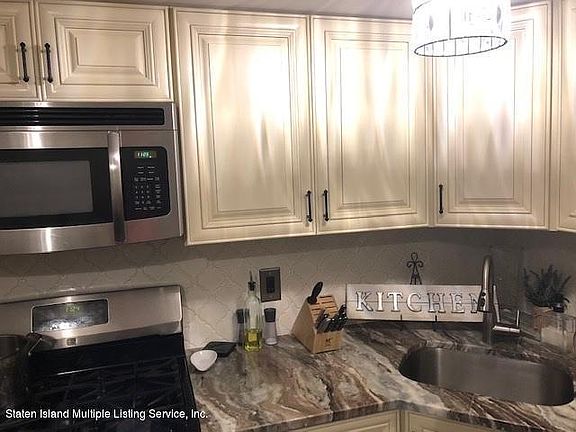 2nd image of 412 Corbin Ave