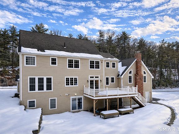 3rd image of 1211 Neipsic Road